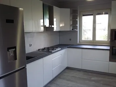 Meble Emprize, Zabudowy kuchenne, Szafy przesuwne.